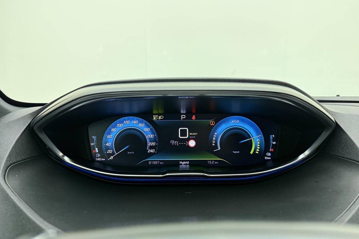 Peugeot 3008 Peugeot 3008 1.6 HYbrid 225 GT Automaat | Navigatie | Trekhaak | Climate Control | Cruise Control Adaptie | Keyless entry en Start | Zwart Dak | Camera