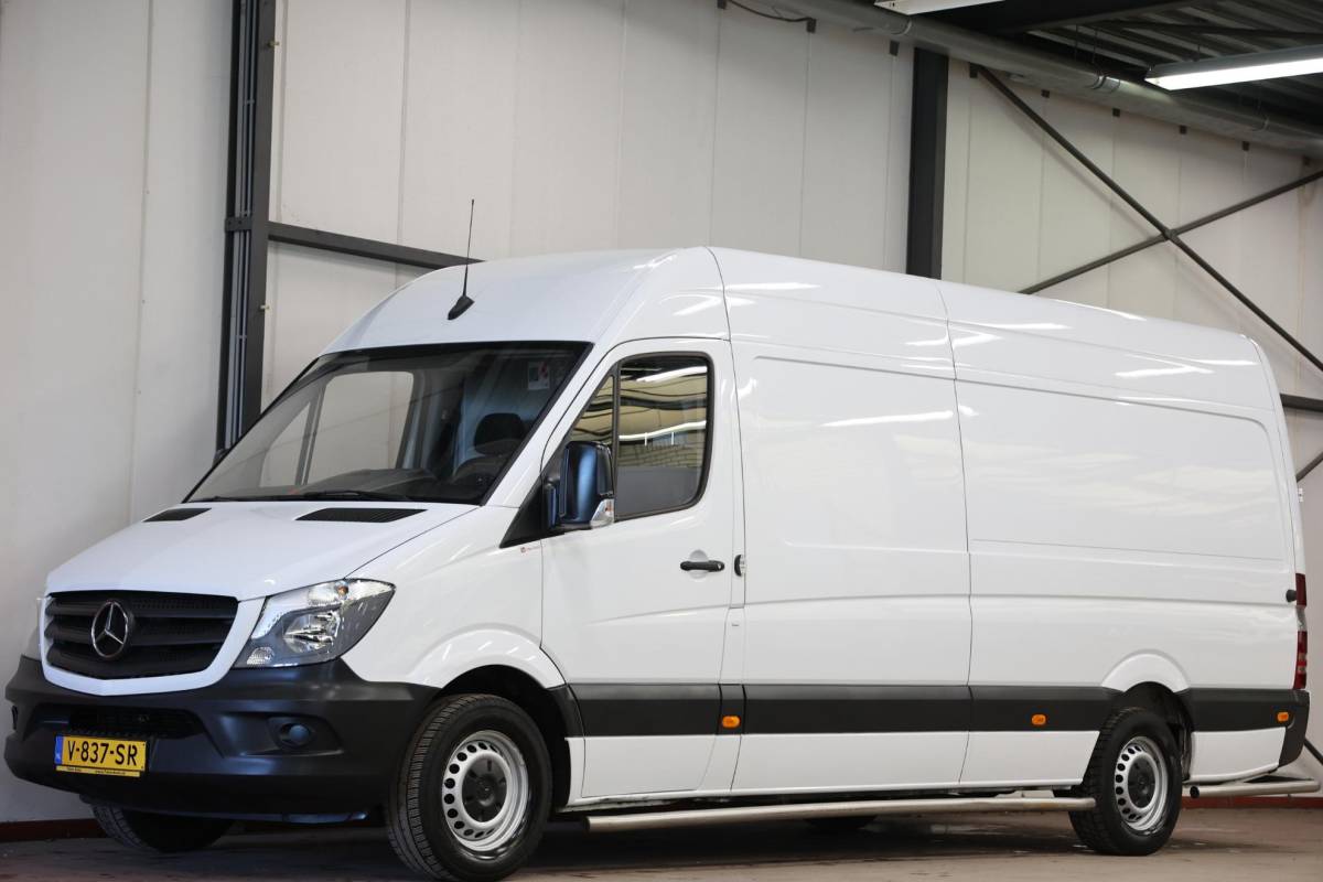 Mercedes-Benz Sprinter Mercedes-Benz Sprinter 311 2.2 CDI AUTOMAAT L3H2 POST NL EURO 6