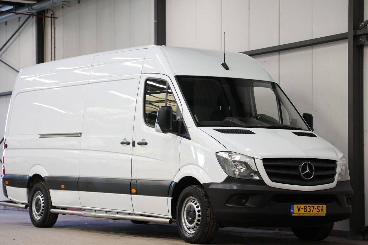Mercedes-Benz Sprinter Mercedes-Benz Sprinter 311 2.2 CDI AUTOMAAT L3H2 POST NL EURO 6