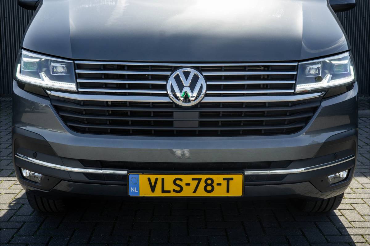 Volkswagen Transporter Volkswagen Transporter T6.1 2.0 TDI BULLI | L1H1 | 150PK | LED | Automaat | Camera | Carplay | PDC | Trekhaak