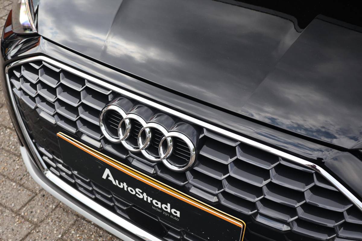 Audi A3 Audi A3 Limousine 30 TFSI Business Edition 110pk I Navigatie I Carplay I Cruise I LED  | Virtual | Parkeersensoren