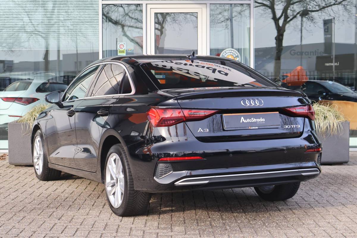 Audi A3 Audi A3 Limousine 30 TFSI Business Edition 110pk I Navigatie I Carplay I Cruise I LED  | Virtual | Parkeersensoren