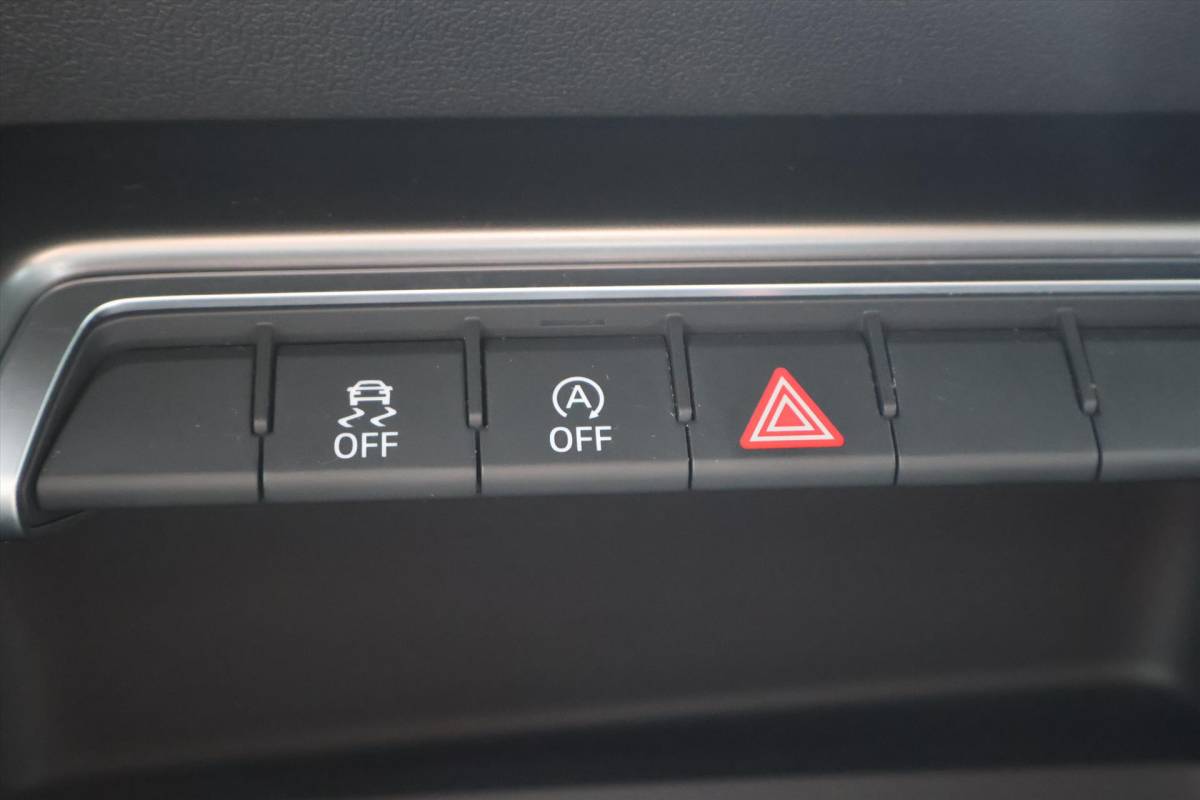 Audi A3 Audi A3 Limousine 30 TFSI Business Edition 110pk I Navigatie I Carplay I Cruise I LED  | Virtual | Parkeersensoren