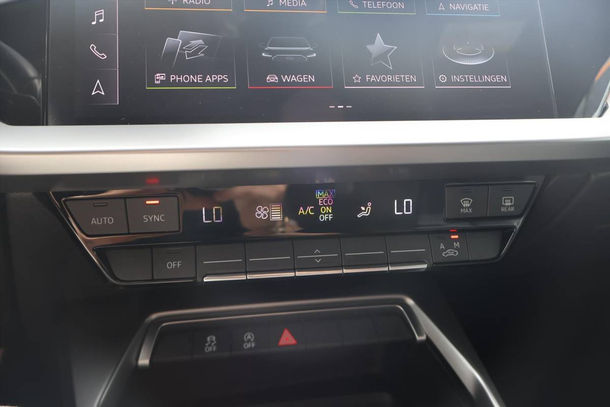 Audi A3 Audi A3 Limousine 30 TFSI Business Edition 110pk I Navigatie I Carplay I Cruise I LED  | Virtual | Parkeersensoren