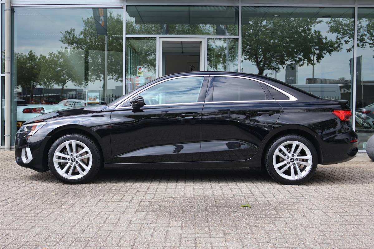 Audi A3 Audi A3 Limousine 30 TFSI Business Edition 110pk I Navigatie I Carplay I Cruise I LED  | Virtual | Parkeersensoren