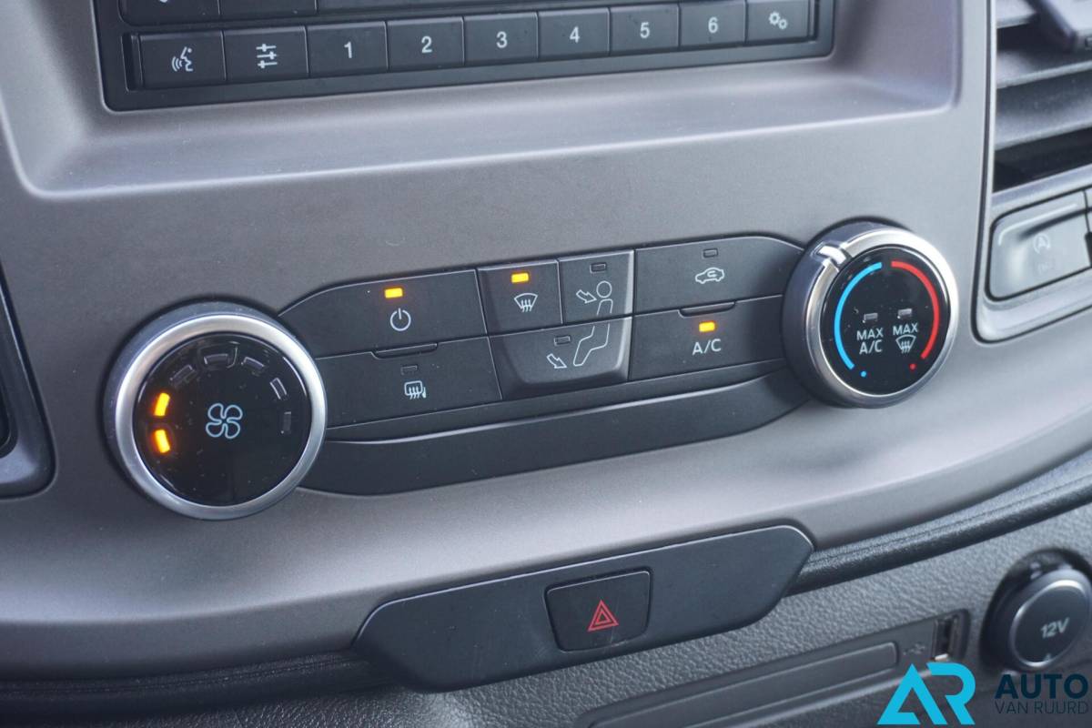 Ford Transit Custom Ford Transit Custom 300 2.0 TDCI L2H1 * Beurt + APK * LED