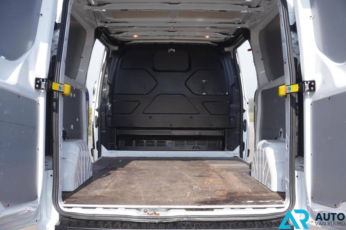 Ford Transit Custom Ford Transit Custom 300 2.0 TDCI L2H1 * Beurt + APK * LED