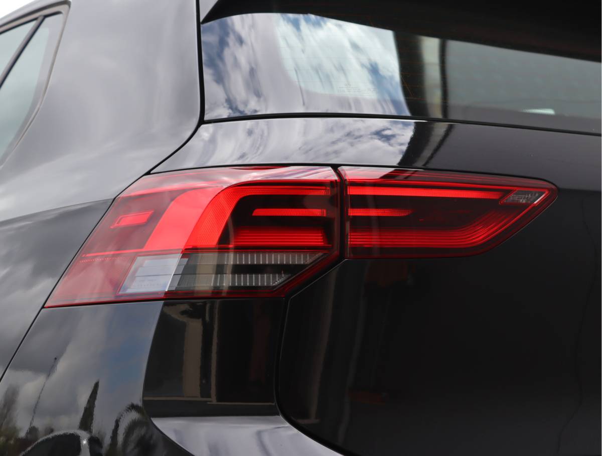 Volkswagen Golf Volkswagen Golf 1.5 TSI Life | Stoel/stuurverwarming | Keyless | Camera