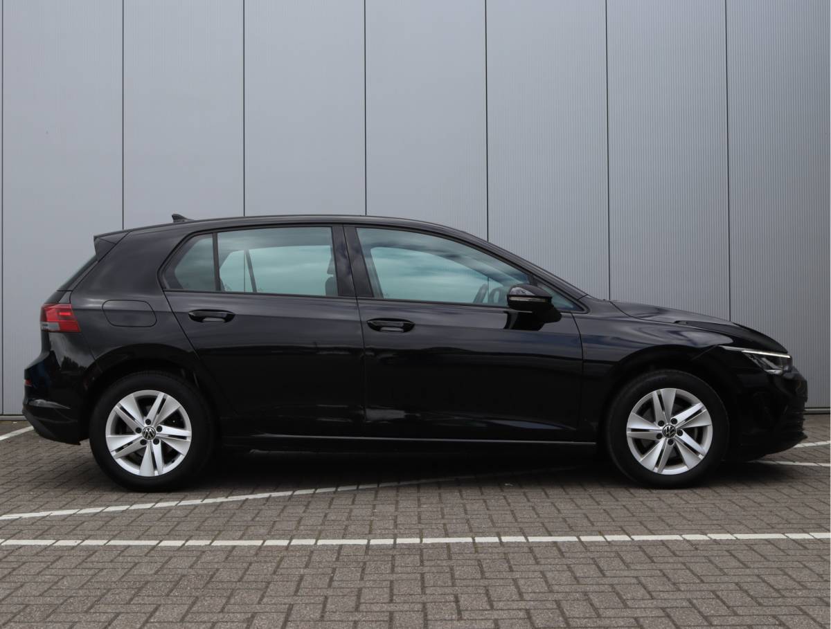 Volkswagen Golf Volkswagen Golf 1.5 TSI Life | Stoel/stuurverwarming | Keyless | Camera