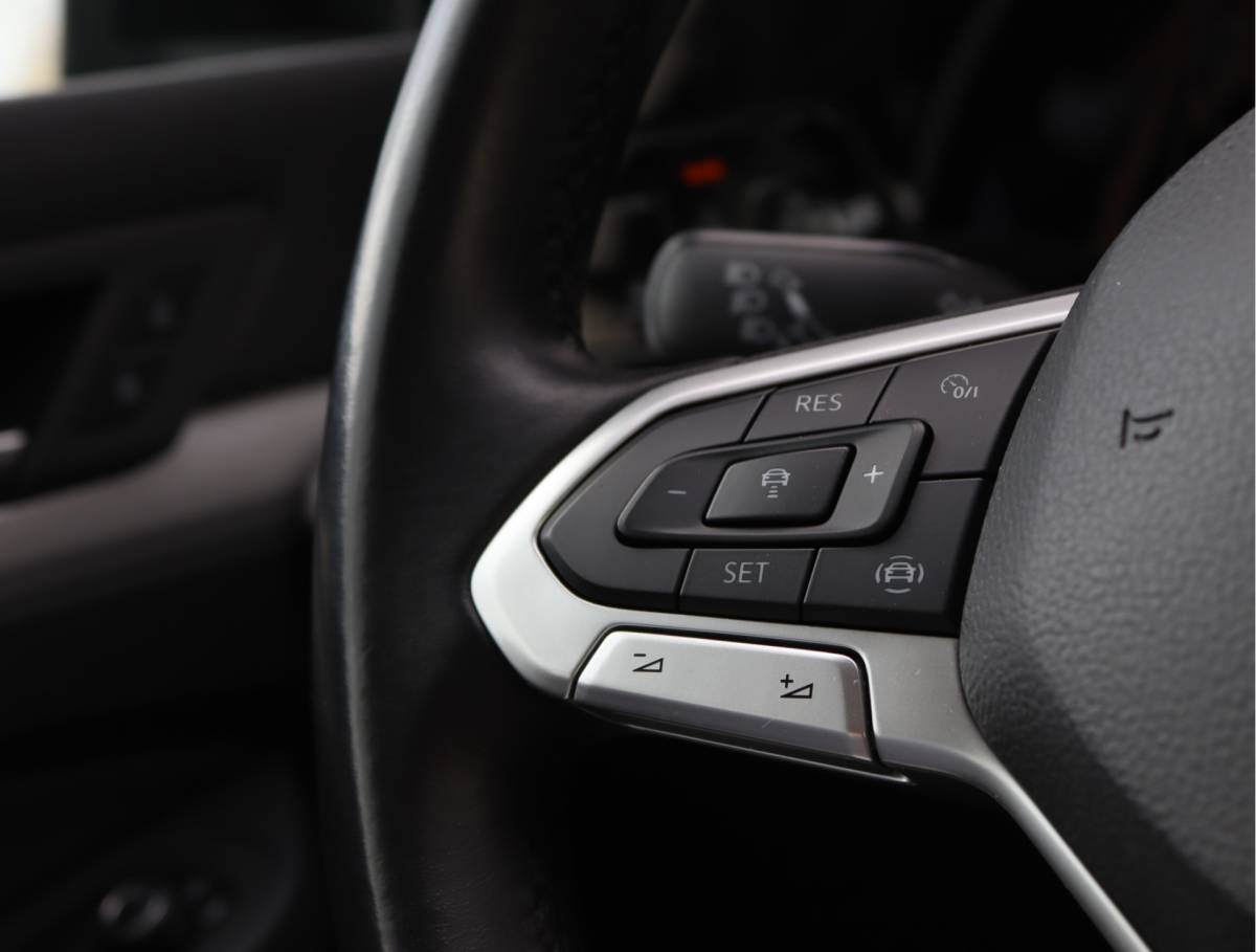Volkswagen Golf Volkswagen Golf 1.5 TSI Life | Stoel/stuurverwarming | Keyless | Camera