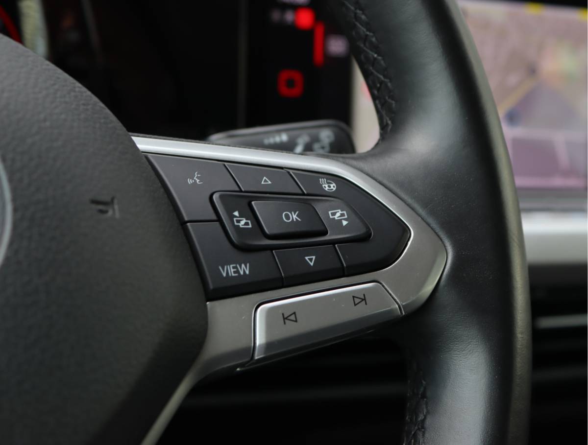 Volkswagen Golf Volkswagen Golf 1.5 TSI Life | Stoel/stuurverwarming | Keyless | Camera