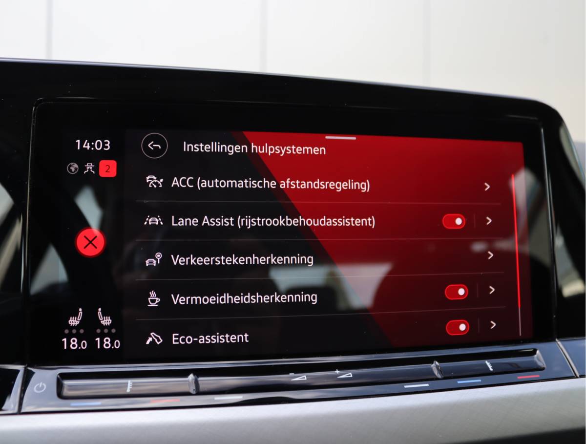 Volkswagen Golf Volkswagen Golf 1.5 TSI Life | Stoel/stuurverwarming | Keyless | Camera