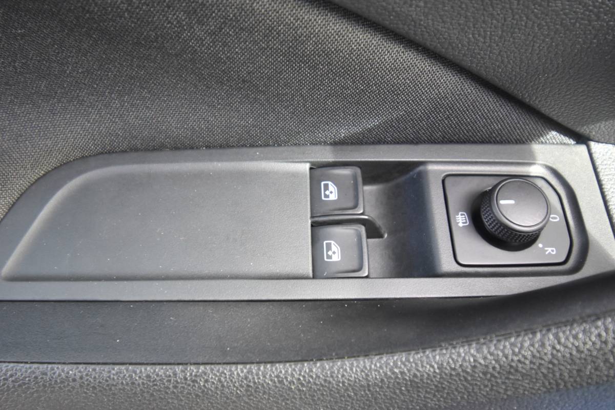Škoda Kamiq ŠKODA Kamiq 1.0 TSI Ambition , TREKHAAK , NAVI VIA APP , LMV16 , PDC A ,