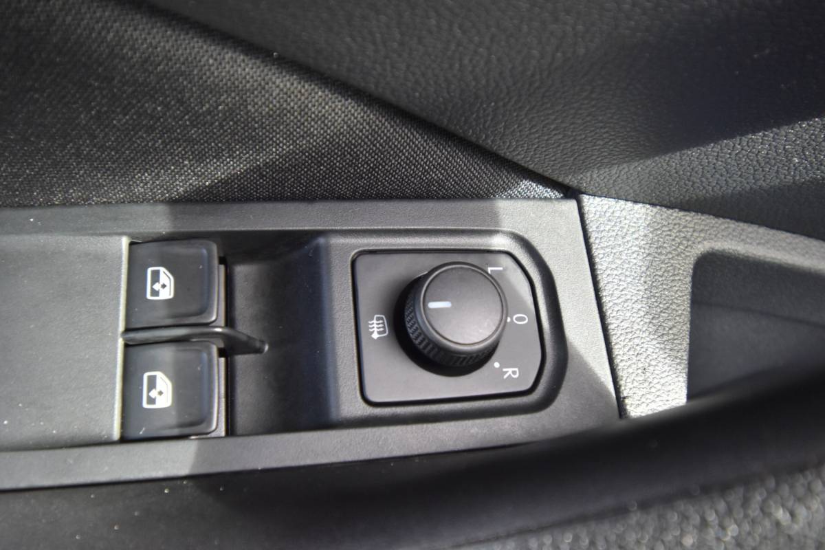 Škoda Kamiq ŠKODA Kamiq 1.0 TSI Ambition , TREKHAAK , NAVI VIA APP , LMV16 , PDC A ,