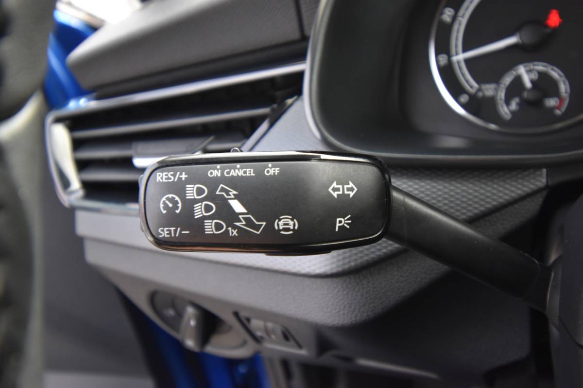 Škoda Kamiq ŠKODA Kamiq 1.0 TSI Ambition , TREKHAAK , NAVI VIA APP , LMV16 , PDC A ,