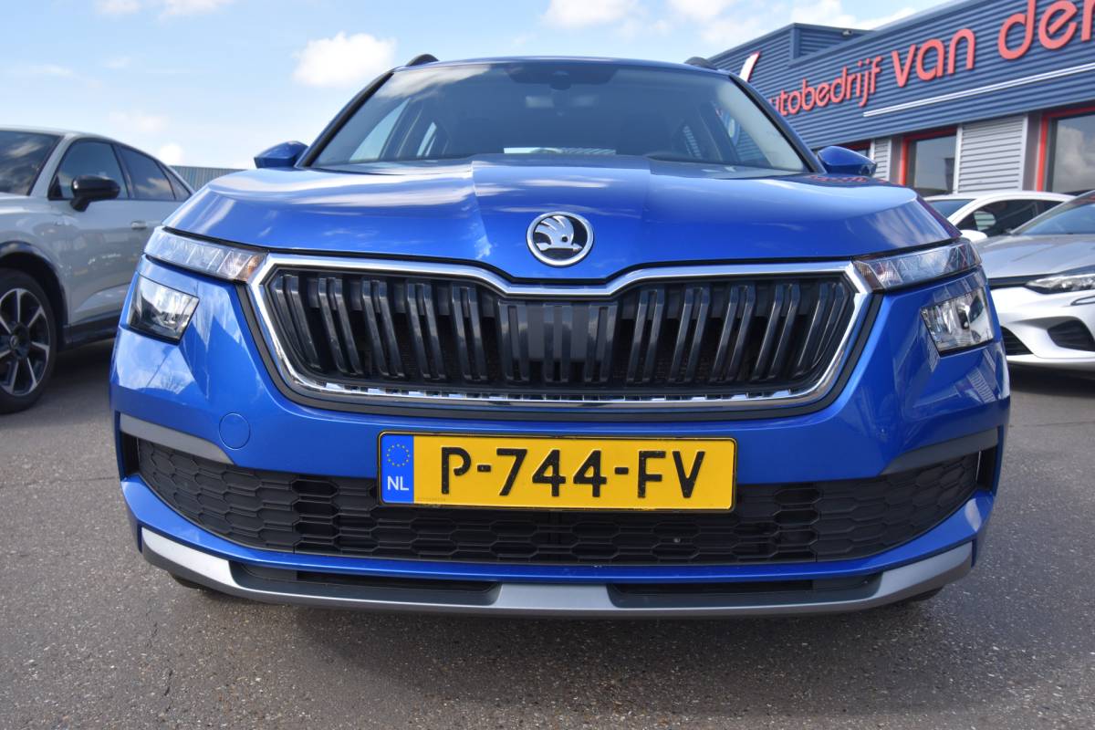 Škoda Kamiq ŠKODA Kamiq 1.0 TSI Ambition , TREKHAAK , NAVI VIA APP , LMV16 , PDC A ,