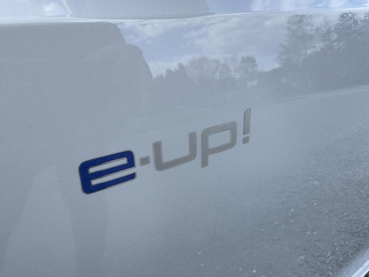 Volkswagen e-up! Volkswagen e-Up! e-up! ELEKTRISCH white mettalic AUTOMAATcamera