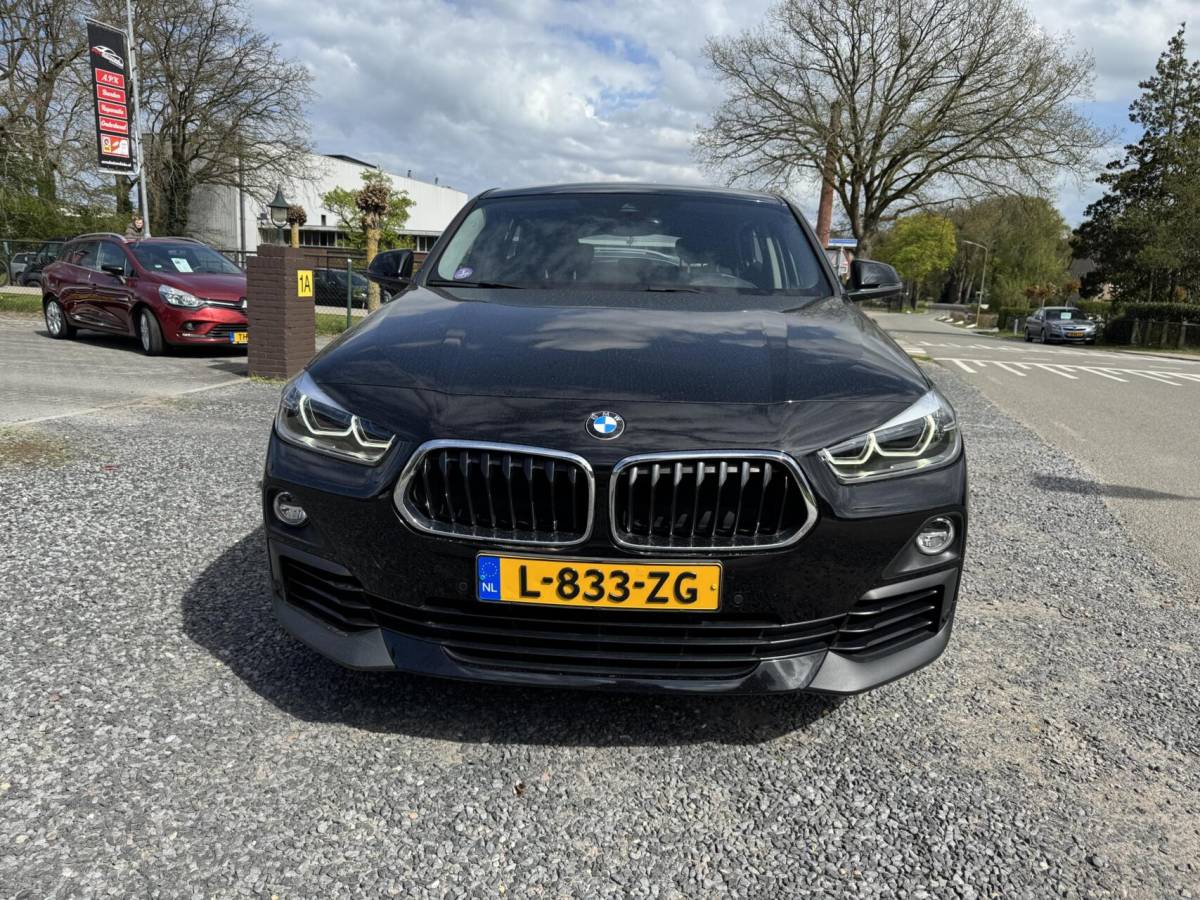 BMW X2 BMW X2 sDrive18i Executive automaat trekhaak stoelv boekjes
