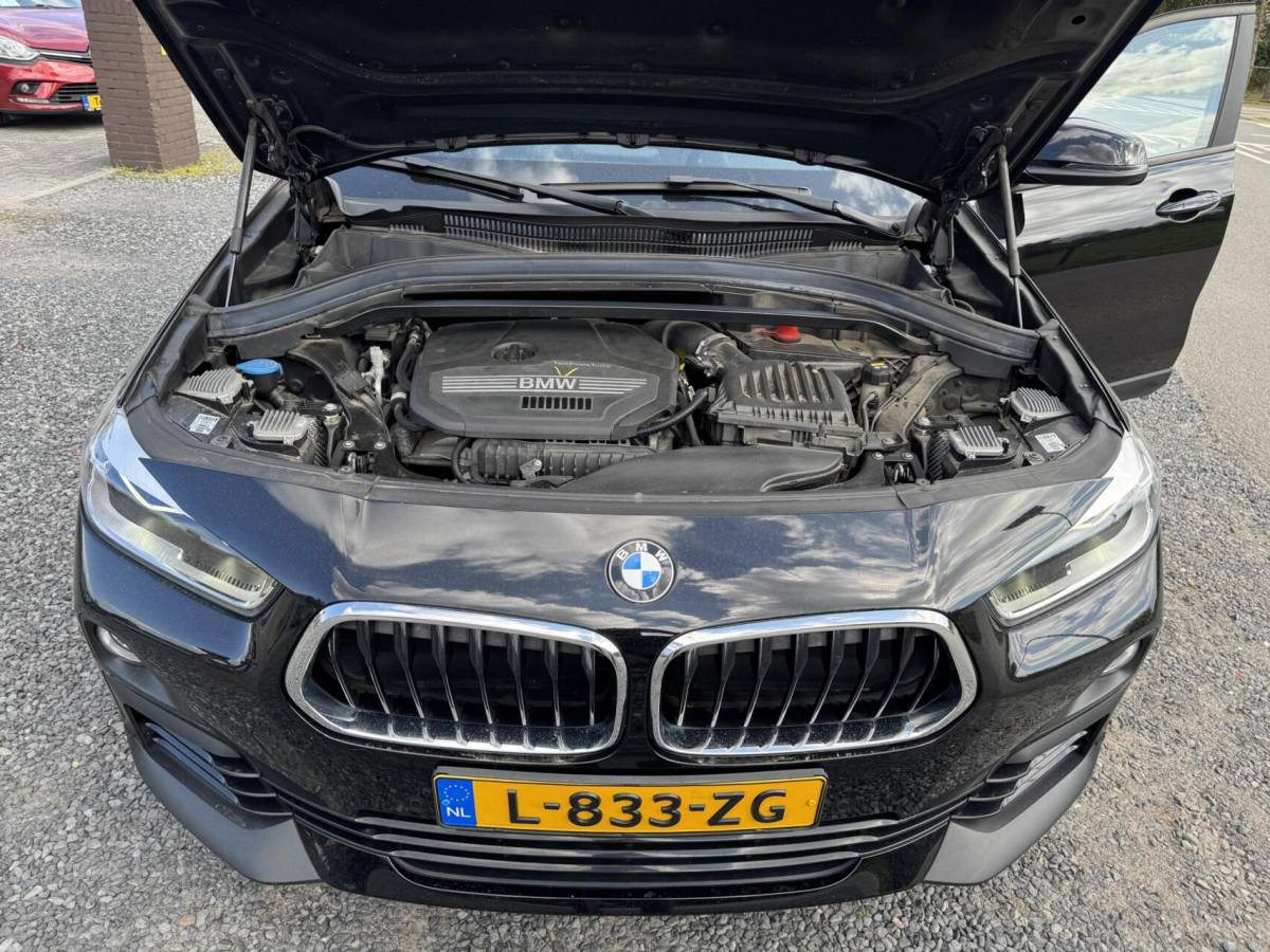 BMW X2 BMW X2 sDrive18i Executive automaat trekhaak stoelv boekjes