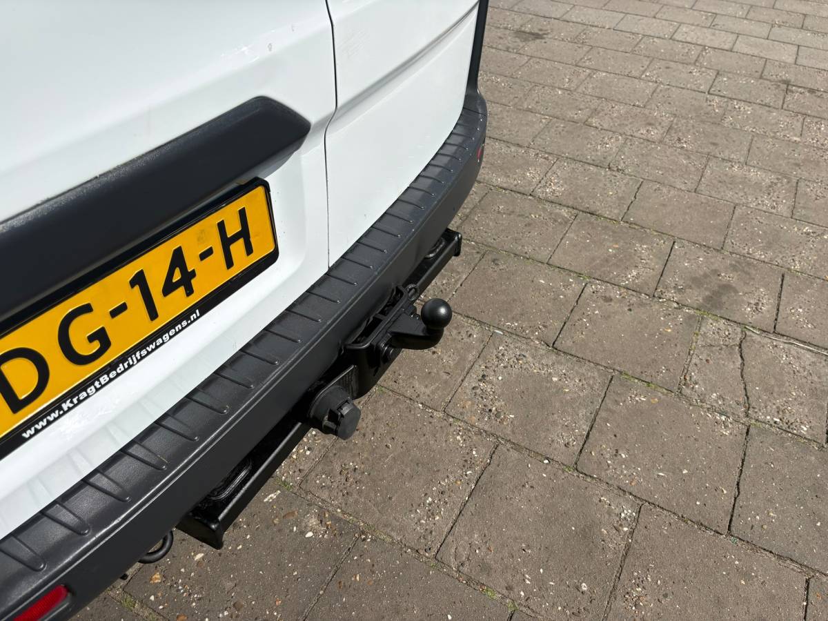 Ford Transit Custom Ford Transit Custom 290 2.0 TDCI L2H1 131PK EURO6|airco|trekhaak|bluetooth|imperiaal|elektrisch pakket|drie zitplaatsen
