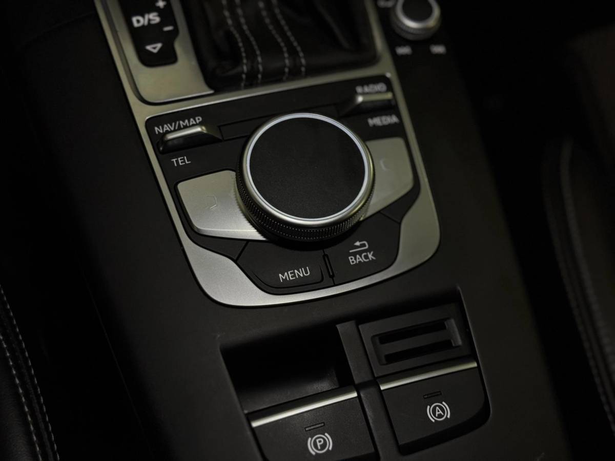 Audi A3 Audi A3 Sportback 1.5 TFSI CoD 3X S-LINE | VIRTUAL | NAP | LED | ORG. NL!