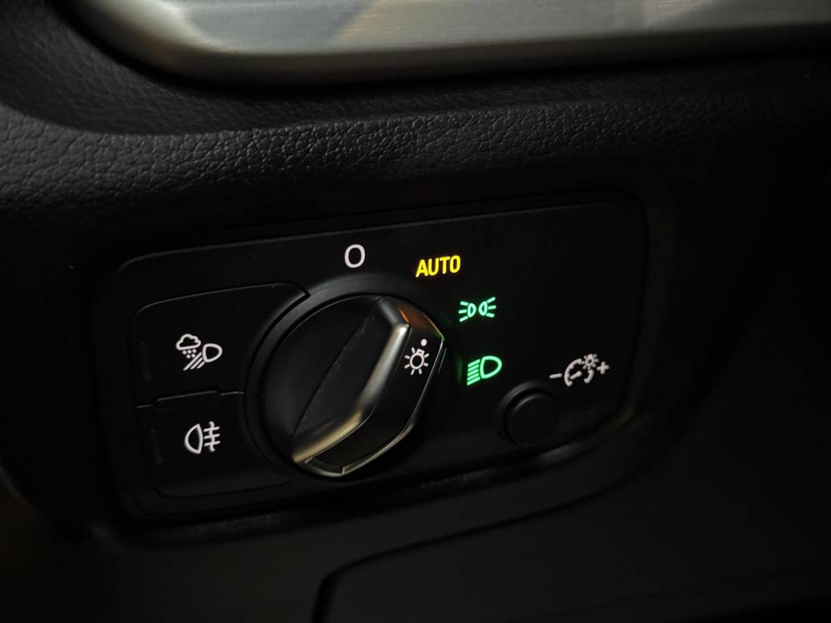 Audi A3 Audi A3 Sportback 1.5 TFSI CoD 3X S-LINE | VIRTUAL | NAP | LED | ORG. NL!