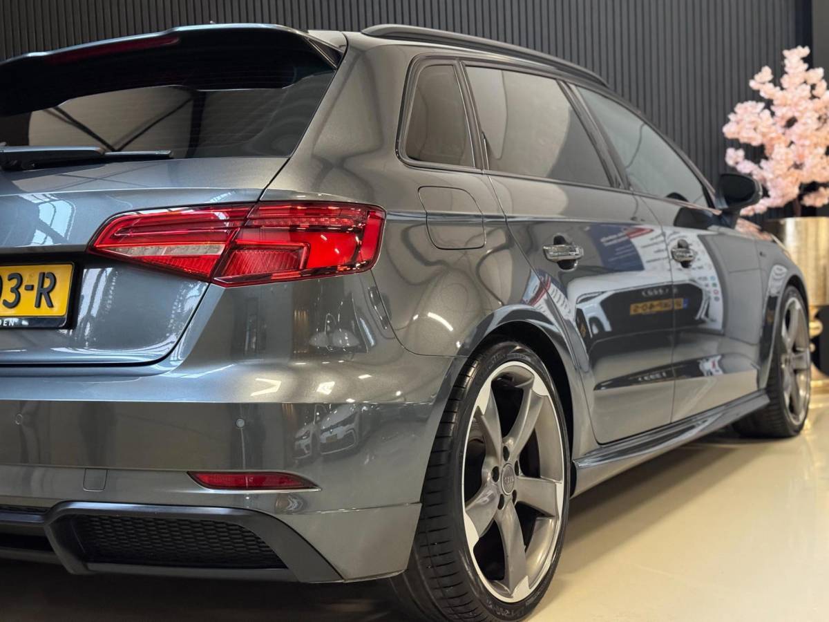 Audi A3 Audi A3 Sportback 1.5 TFSI CoD 3X S-LINE | VIRTUAL | NAP | LED | ORG. NL!