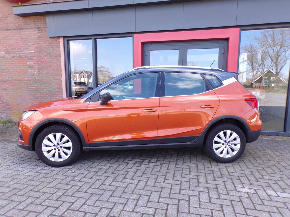 SEAT Arona SEAT Arona 1.0 TSI Xcellence Business Intense DSG Carplay/Android Trekhaak Camera Bomvol!!!