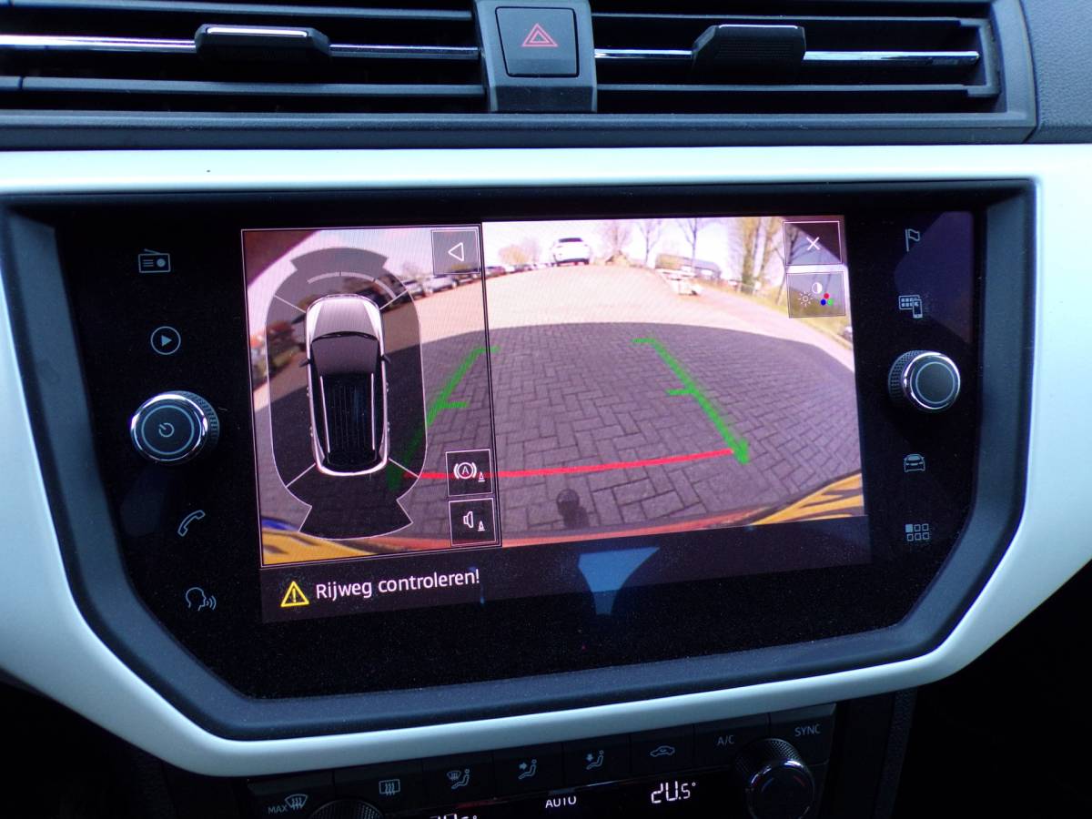 SEAT Arona SEAT Arona 1.0 TSI Xcellence Business Intense DSG Carplay/Android Trekhaak Camera Bomvol!!!