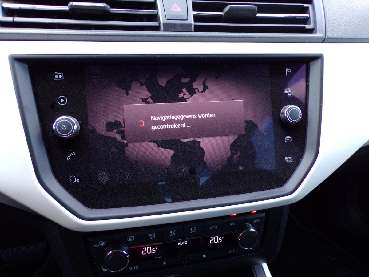 SEAT Arona SEAT Arona 1.0 TSI Xcellence Business Intense DSG Carplay/Android Trekhaak Camera Bomvol!!!