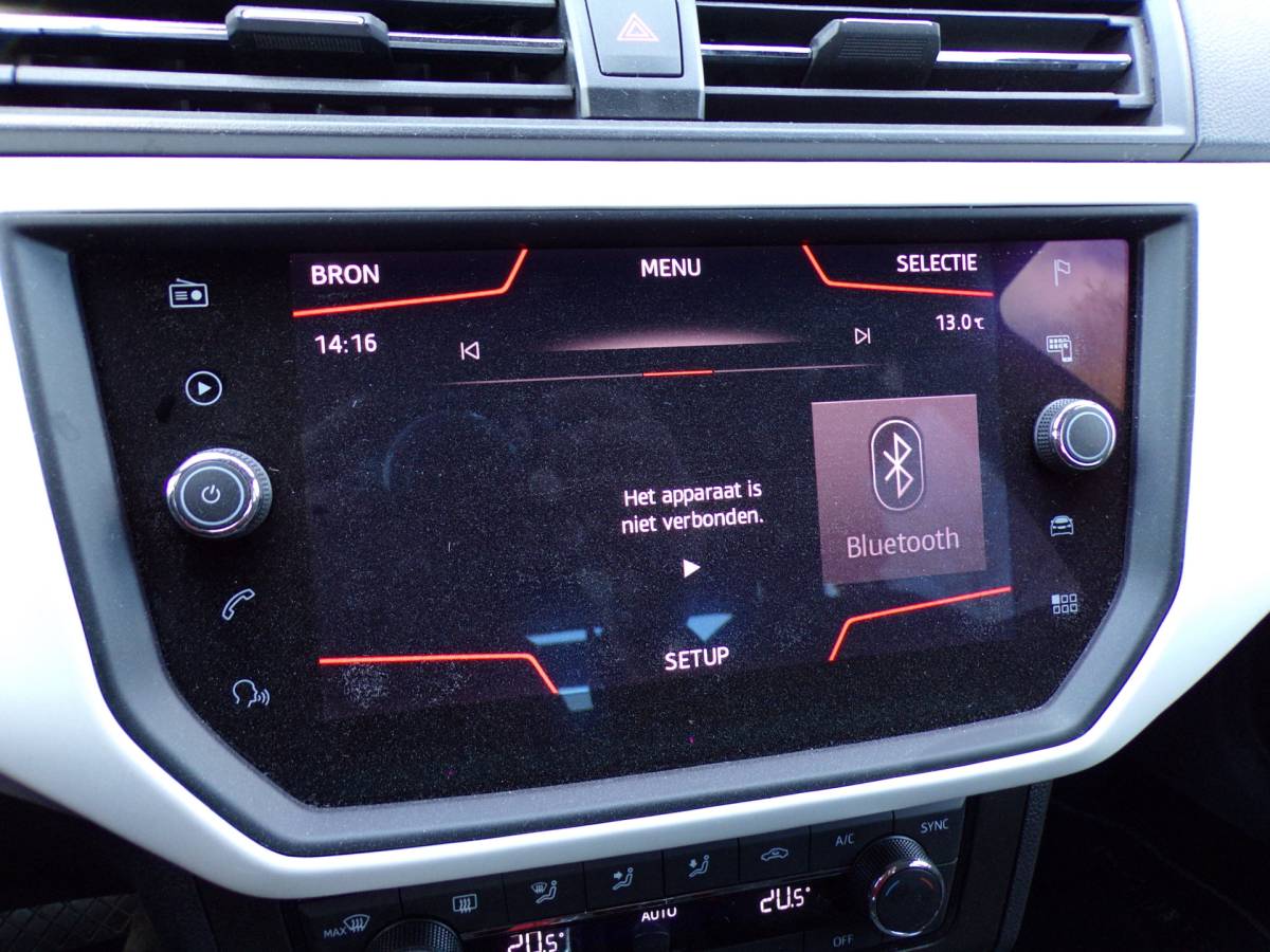 SEAT Arona SEAT Arona 1.0 TSI Xcellence Business Intense DSG Carplay/Android Trekhaak Camera Bomvol!!!