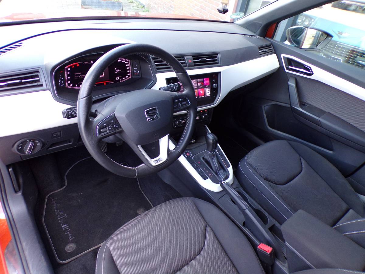 SEAT Arona SEAT Arona 1.0 TSI Xcellence Business Intense DSG Carplay/Android Trekhaak Camera Bomvol!!!