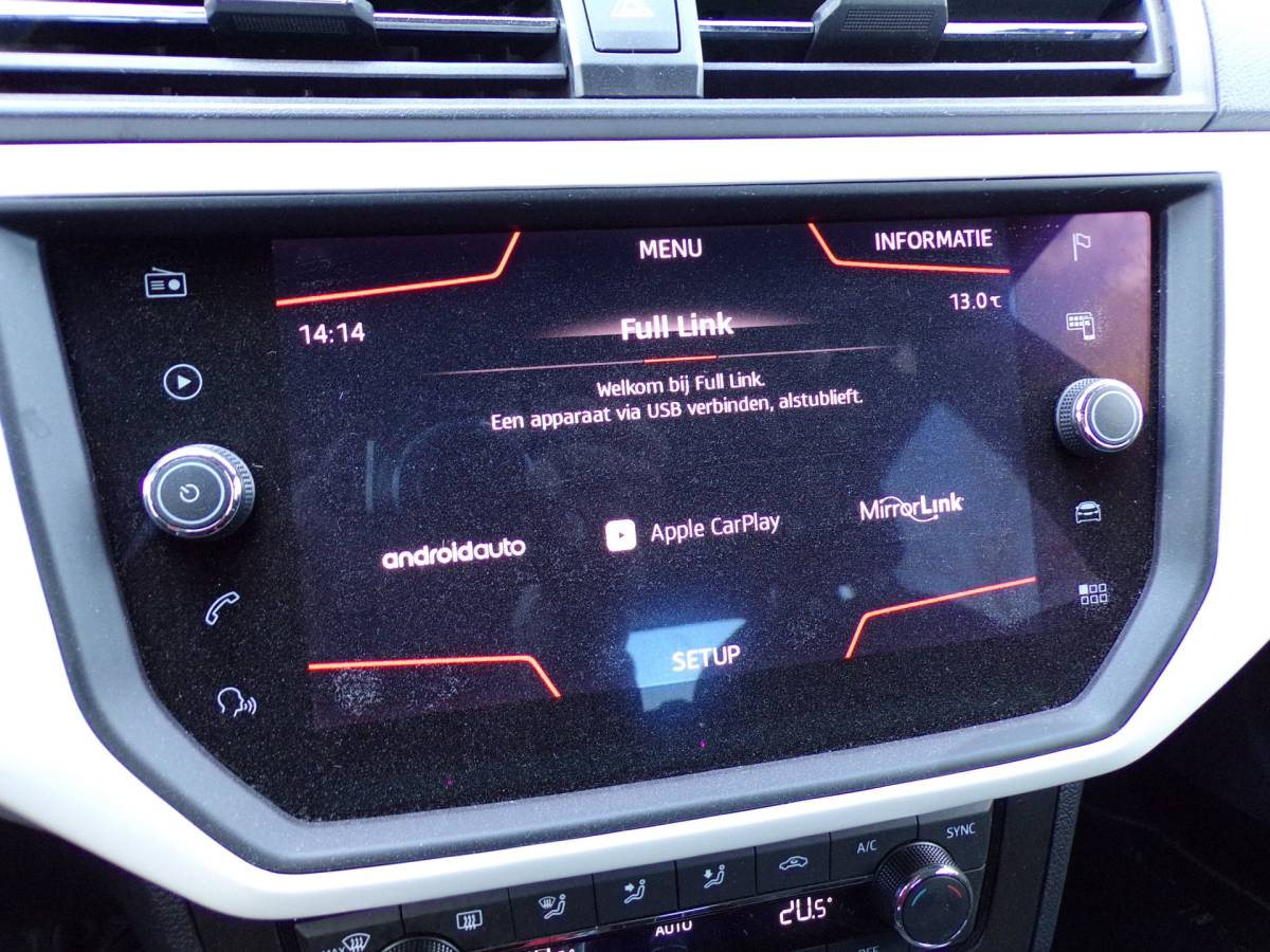 SEAT Arona SEAT Arona 1.0 TSI Xcellence Business Intense DSG Carplay/Android Trekhaak Camera Bomvol!!!