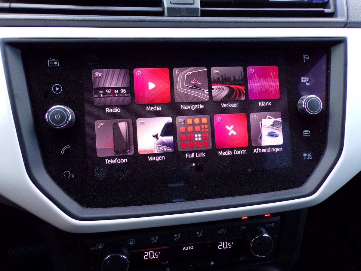 SEAT Arona SEAT Arona 1.0 TSI Xcellence Business Intense DSG Carplay/Android Trekhaak Camera Bomvol!!!
