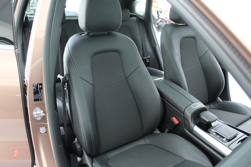 Mercedes-Benz GLA Mercedes-Benz GLA-klasse 250 e HYBRID,  Business Solution Luxury Limited 218PK, RIJKLAAR |  PANORAMADAK | DEELS LEER | STOELVERWARMING | CAMERA