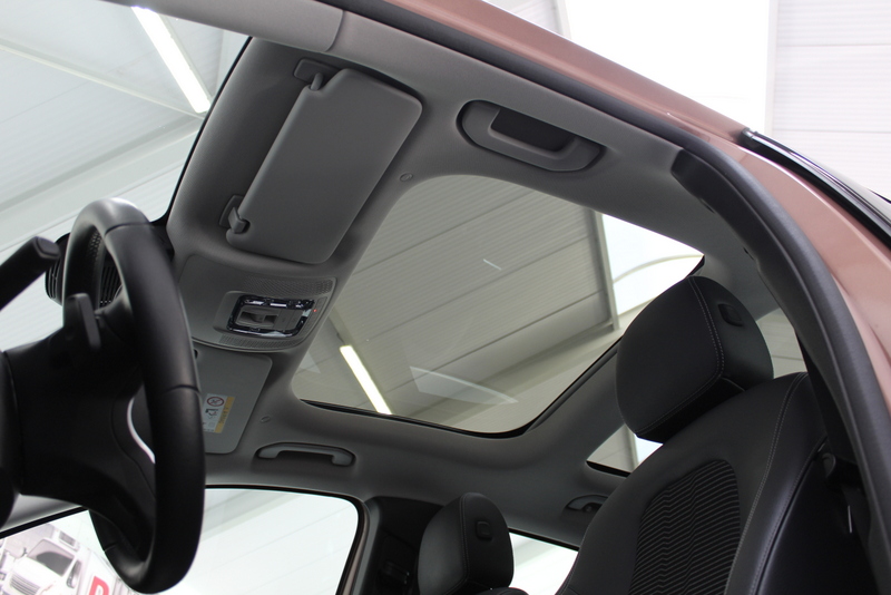 Mercedes-Benz GLA Mercedes-Benz GLA-klasse 250 e HYBRID,  Business Solution Luxury Limited 218PK, RIJKLAAR |  PANORAMADAK | DEELS LEER | STOELVERWARMING | CAMERA