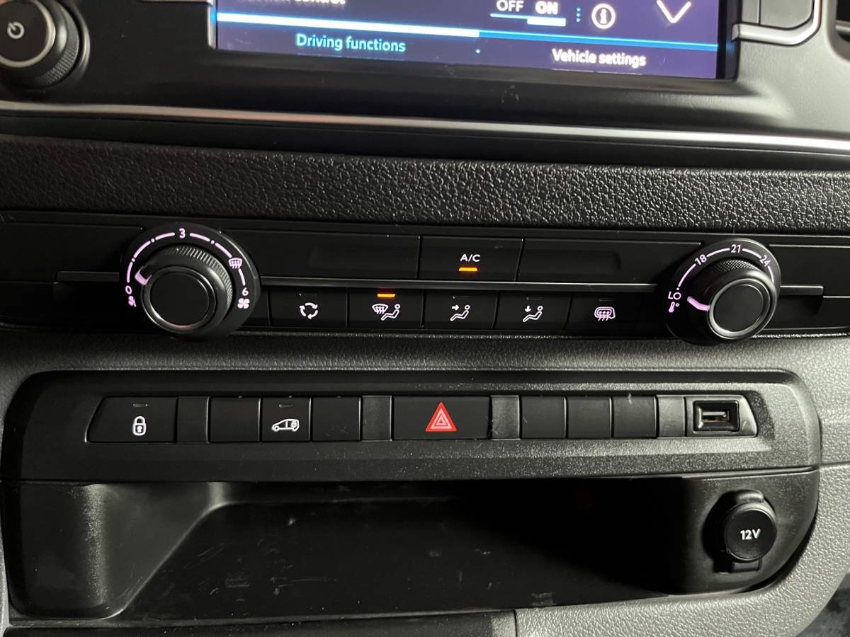 Peugeot Expert Peugeot Expert L3H1 SERVICEWAGEN AUTOMAAT 2.0 BlueHDI 145PK euro6 Long Premium, 3Persoons, BOTT INRICHTING, RIJKLAARPRIJS!