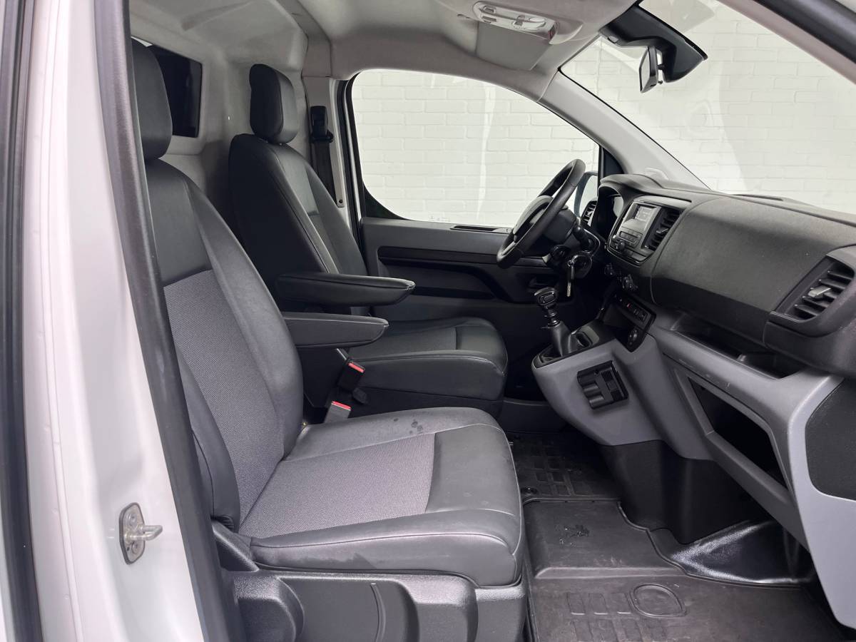 Peugeot Expert Peugeot Expert 231S 2.0 BlueHDI 120 Premium L2H1 Servicewagen BOTT inrichting, Victron omvormer v230, Trekhaak, RIJKLAARPRIJS!