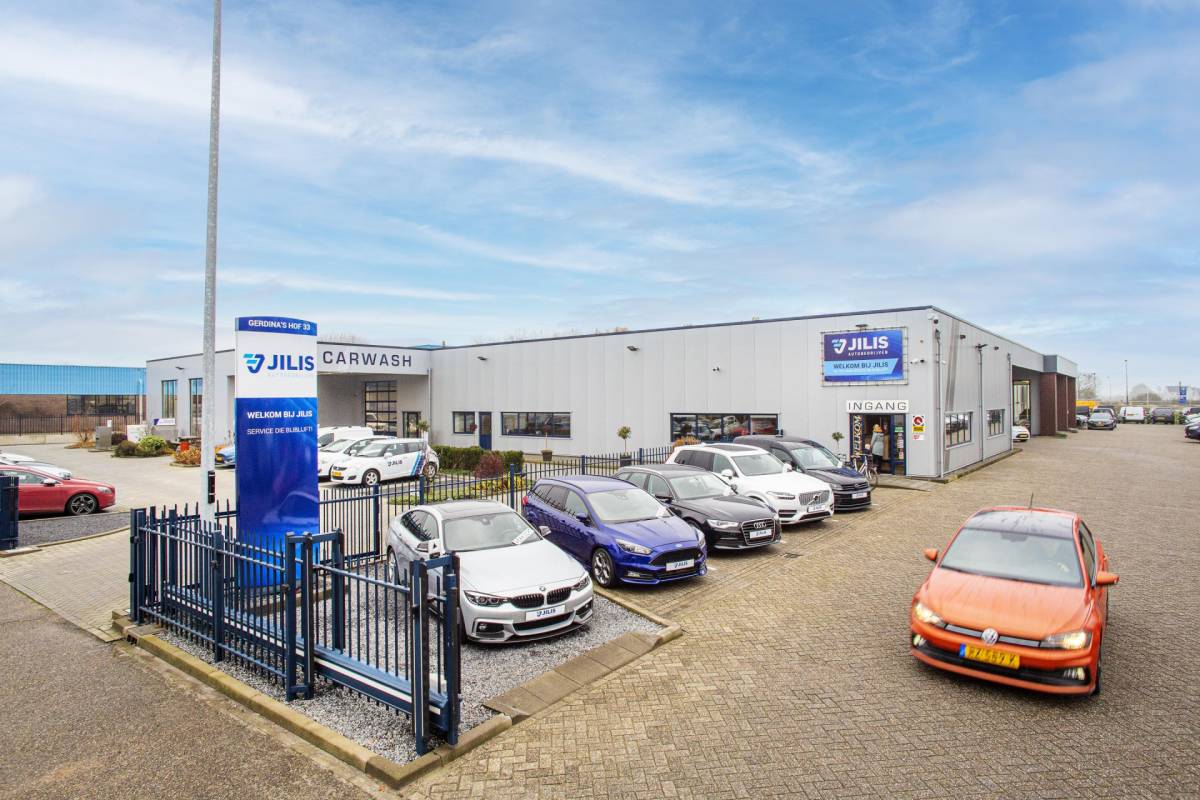 Ford E-Transit Ford E-Transit Cust. 320 L2H1 Sport 65 kWh | 2x schuifdeur | 2-zitplaatsen rechtsvoor | Stoelverwarming