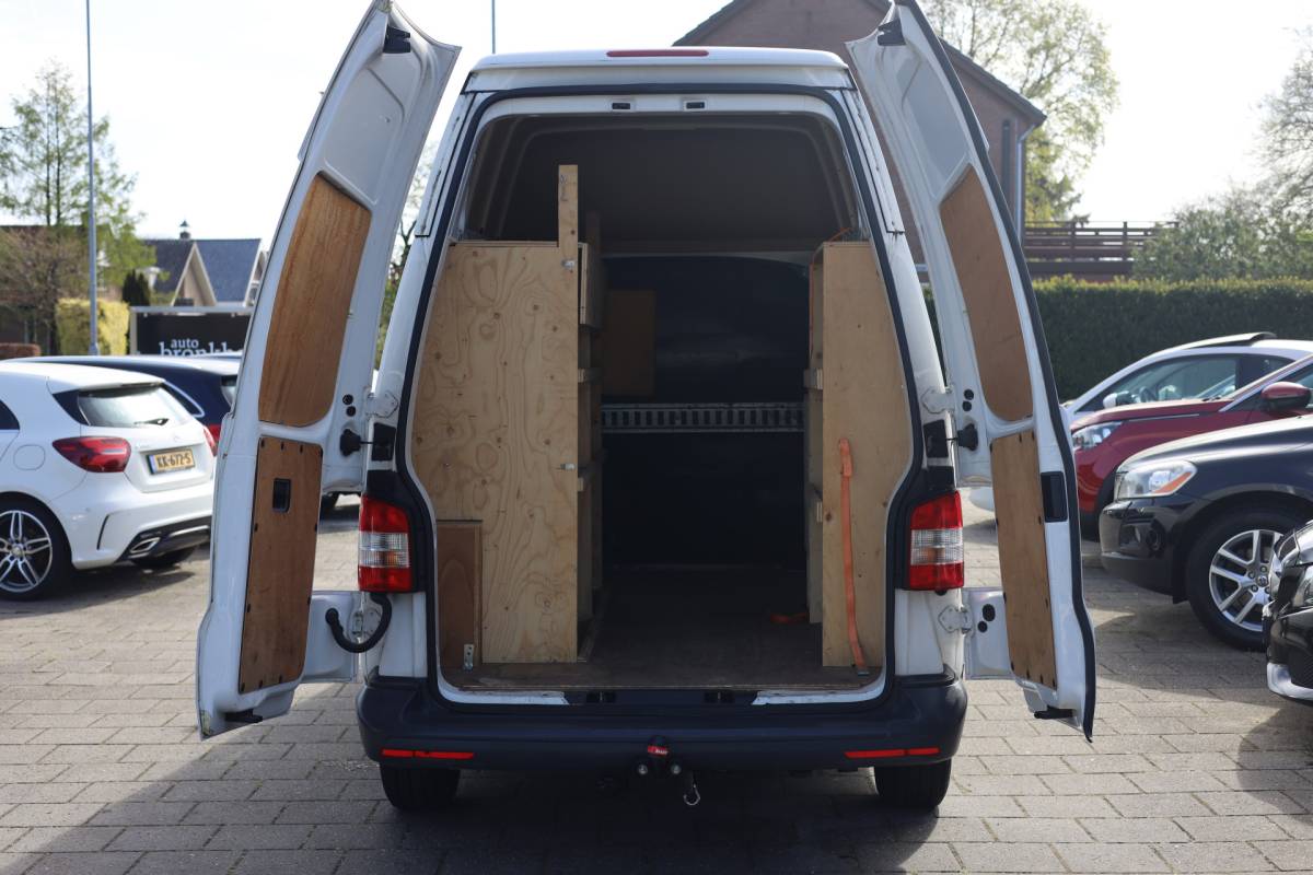Volkswagen Transporter Volkswagen Transporter 2.0 TDI L2H3 AIRCO | CRUISE | TREKHAAK