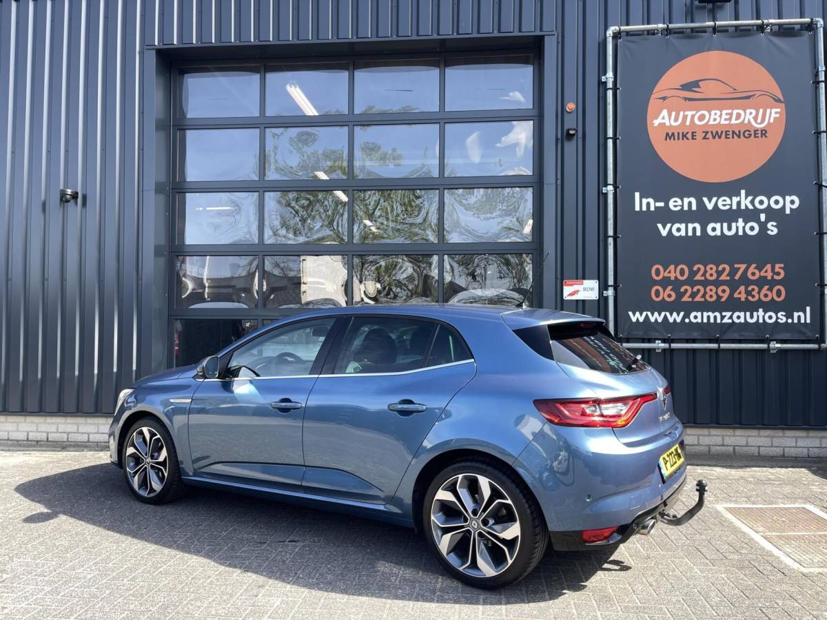 Renault Mégane Renault Megane 1.2 TCe Intens CAMERA|KEYLESS|SFEERVERLICHTING|LED|TREKHAAK|STOELVERWARMING