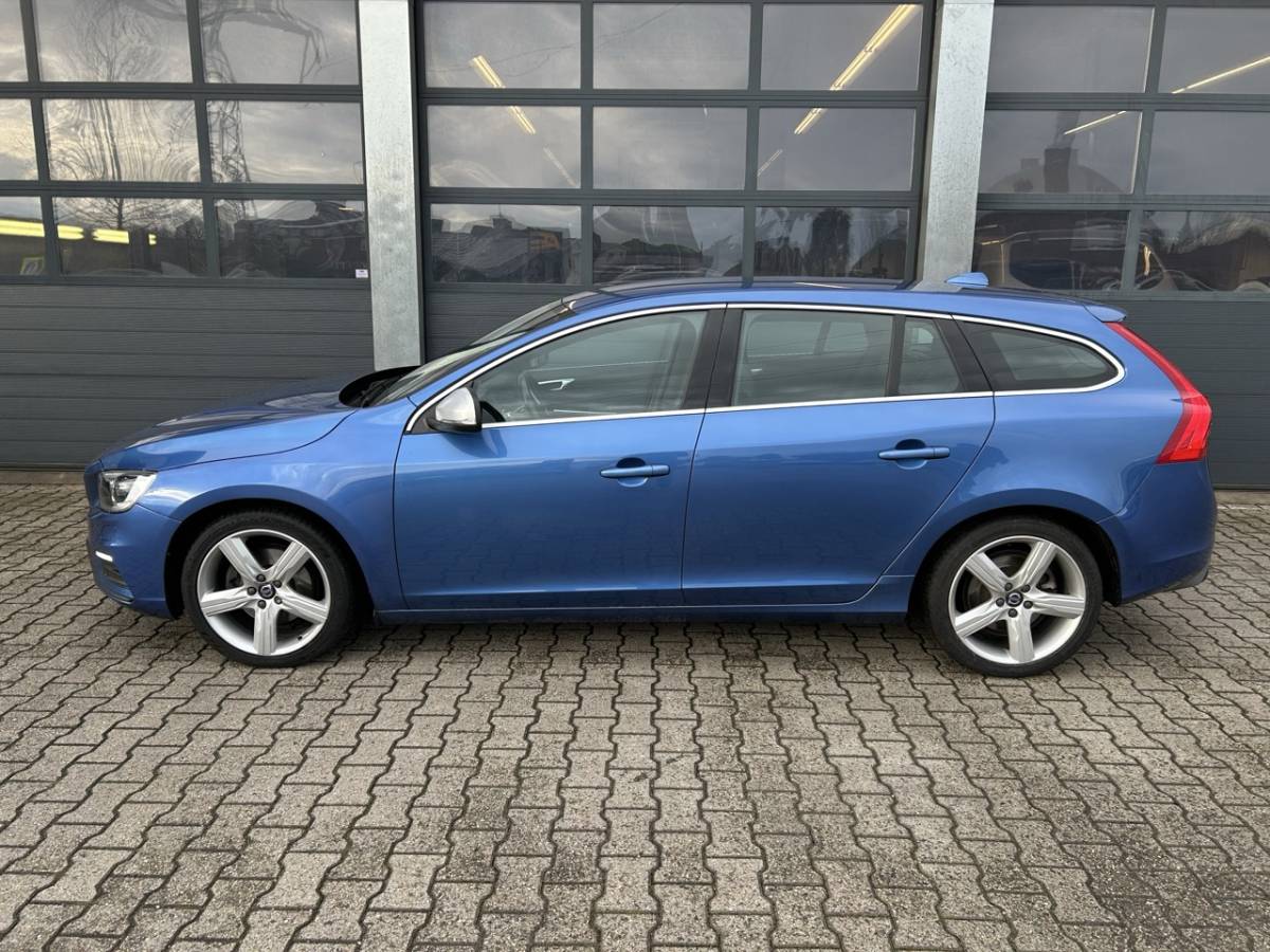 Volvo V60 VOLVO V60 2.0 T4 190pk Business Sport / R-Design
