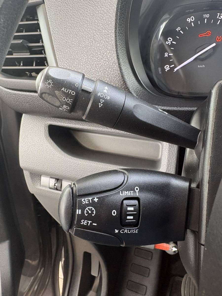 Peugeot Expert Peugeot Expert 2.0 HDI 120 Premium Dubbel Cabine | Dubbele schuifdeur | Trekhaak | Achteruitrijcamera | Dodehoek detectie | Navigatie