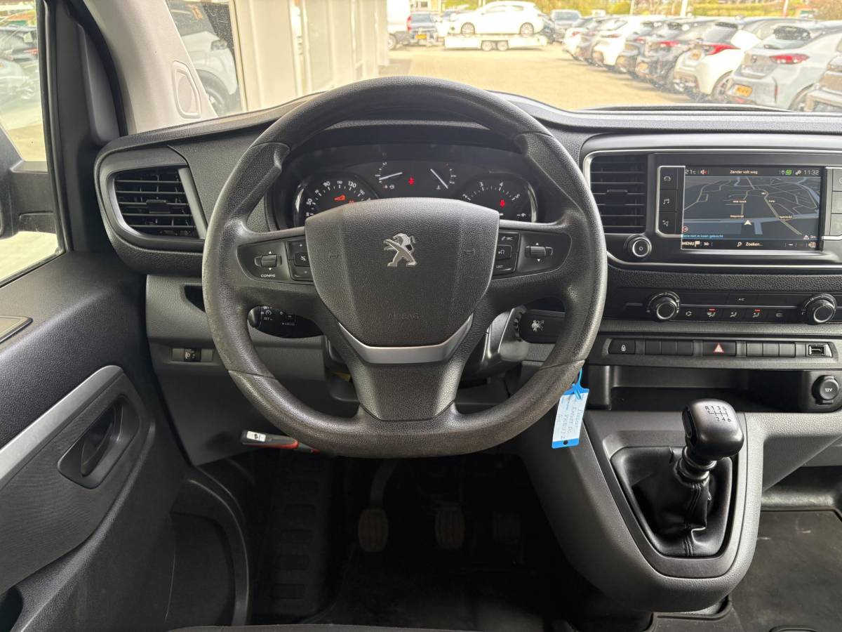 Peugeot Expert Peugeot Expert 2.0 HDI 120 Premium Dubbel Cabine | Dubbele schuifdeur | Trekhaak | Achteruitrijcamera | Dodehoek detectie | Navigatie