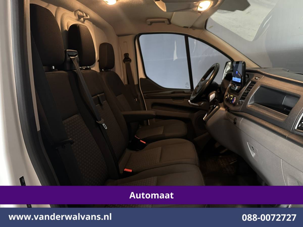 Ford Transit Custom Ford Transit Custom 2.0 TDCI 131pk Automaat L2H1 Inrichting Euro6 Airco | 2x zijdeur | Camera | Navigatie | LED | Android Auto | Cruisecontrol Verwarmde voorruit, Parkeersensoren, Bijrijdersbank