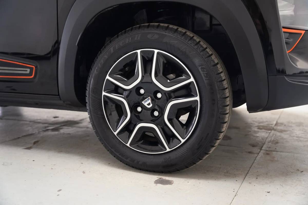 Dacia Spring Dacia Spring Comfort Plus 27 kWh [ Navi Apple Carplay / Android Camera Airco Leder ]