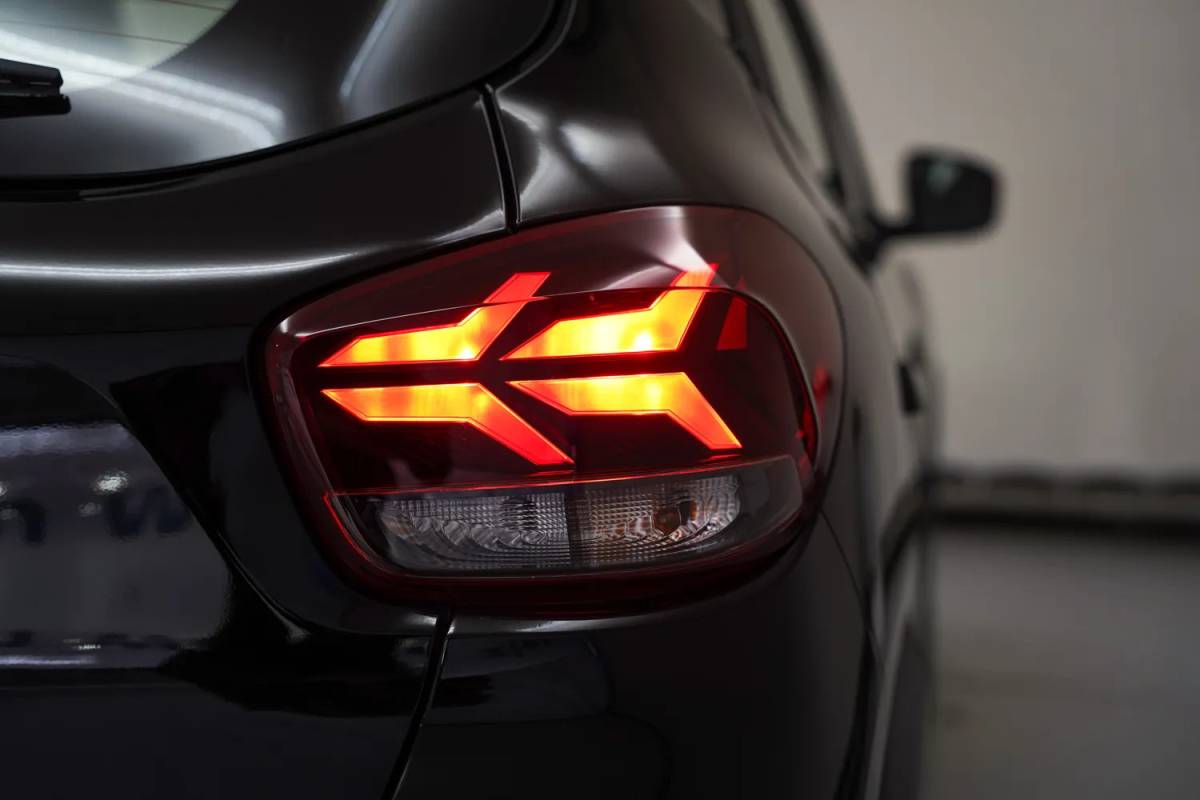 Dacia Spring Dacia Spring Comfort Plus 27 kWh [ Navi Apple Carplay / Android Camera Airco Leder ]