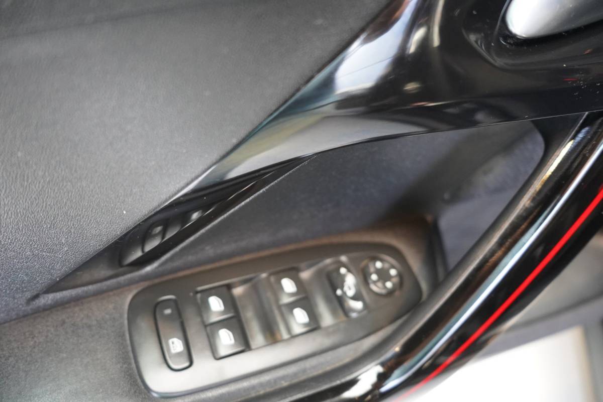 Peugeot 2008 Peugeot 2008 1.2 PureTech GT-line | PANODAK | CRUISE | AIRCO | NAVI | ELEK.RAMEN | APK |NAP|