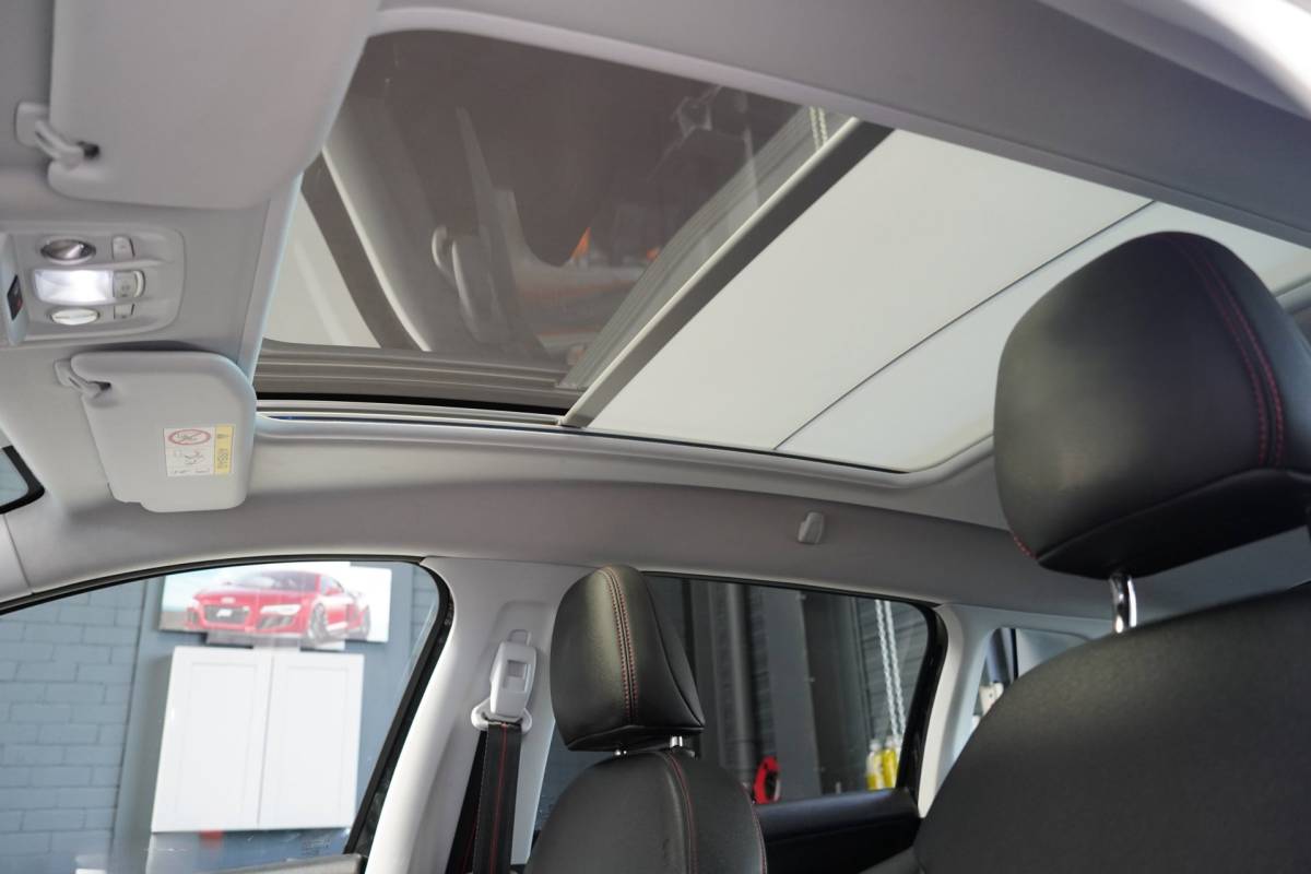 Peugeot 2008 Peugeot 2008 1.2 PureTech GT-line | PANODAK | CRUISE | AIRCO | NAVI | ELEK.RAMEN | APK |NAP|