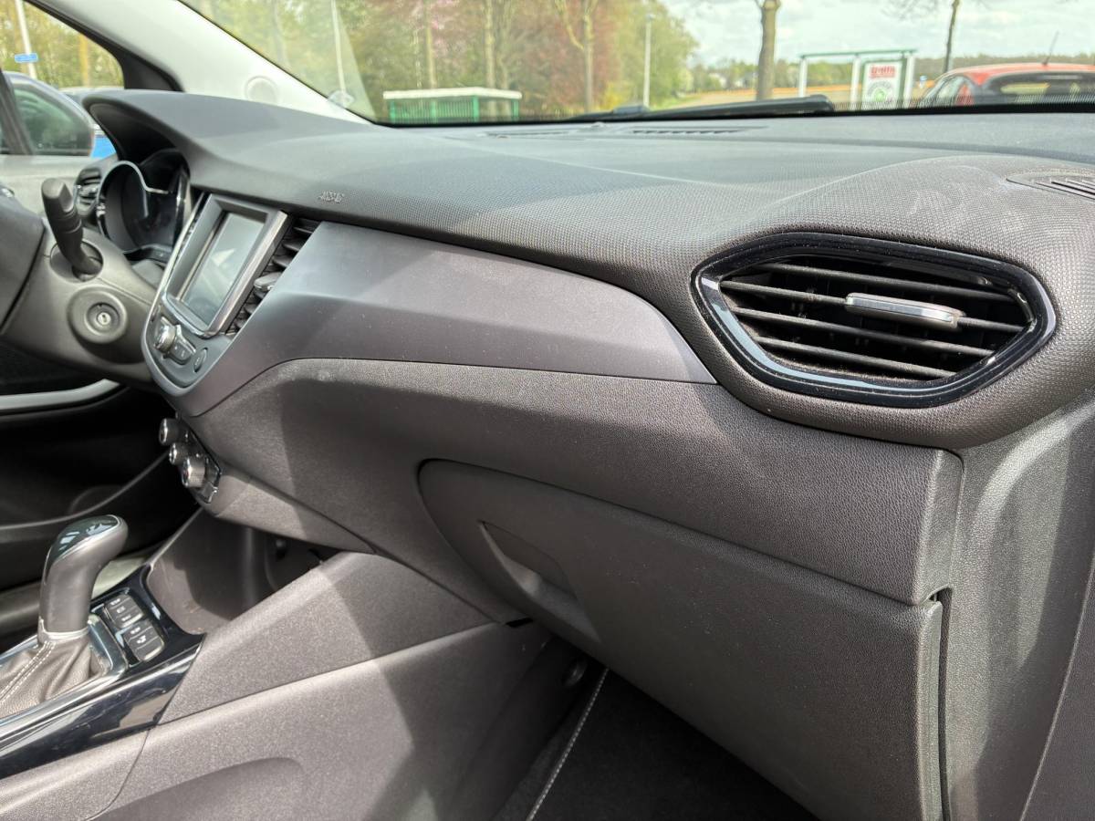 Opel Crossland X Opel Crossland X 1.2 Turbo Online Edition | Climate control | Stoel & Stuurverwarming | Elektrisch Pakket | Apple Carplay/Android Auto | Trekhaak | LM-Velgen | Cruisecontrol | Camera